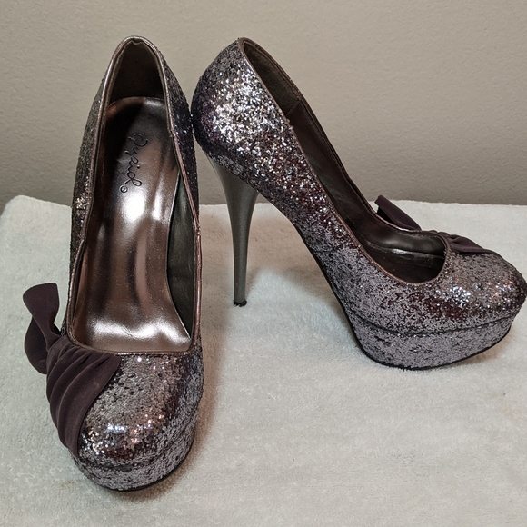 Qupid Women's Glitter/Velvet High 5.5"Heels Size 7 - Picture 4 of 15